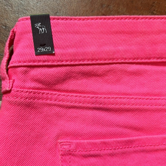 Abercrombie & Fitch Hot Pink Skinny Jeans Size 8R NWT - Picture 3 of 7